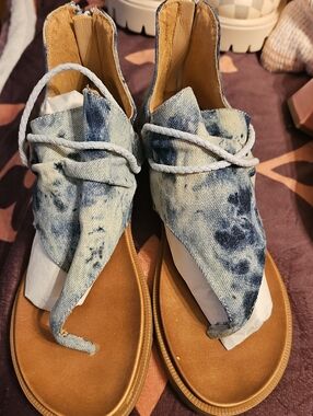 Very G Blue Tie-Dye Denim Thong Sandals